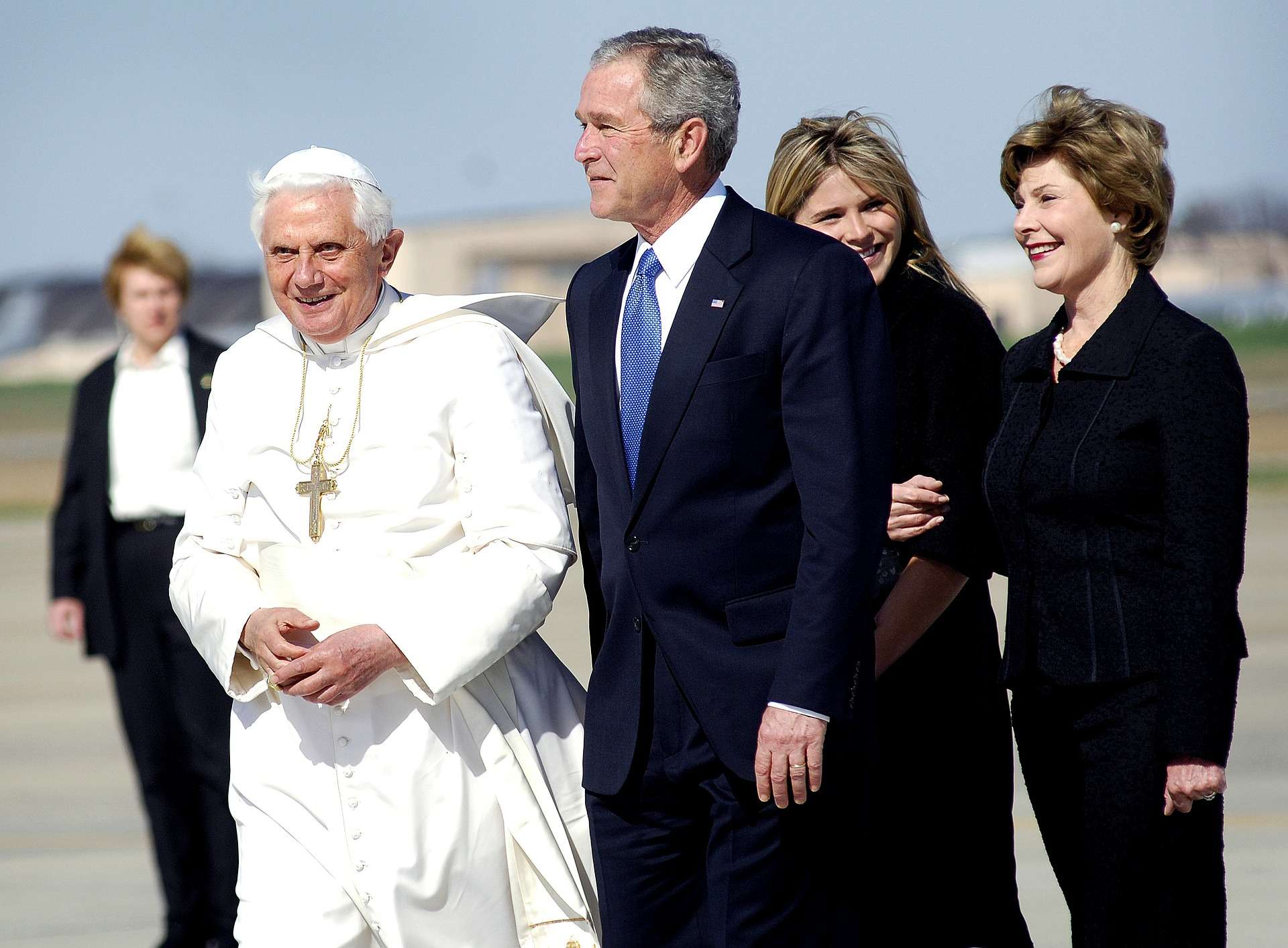 Political Americans George W. Bush and Pope