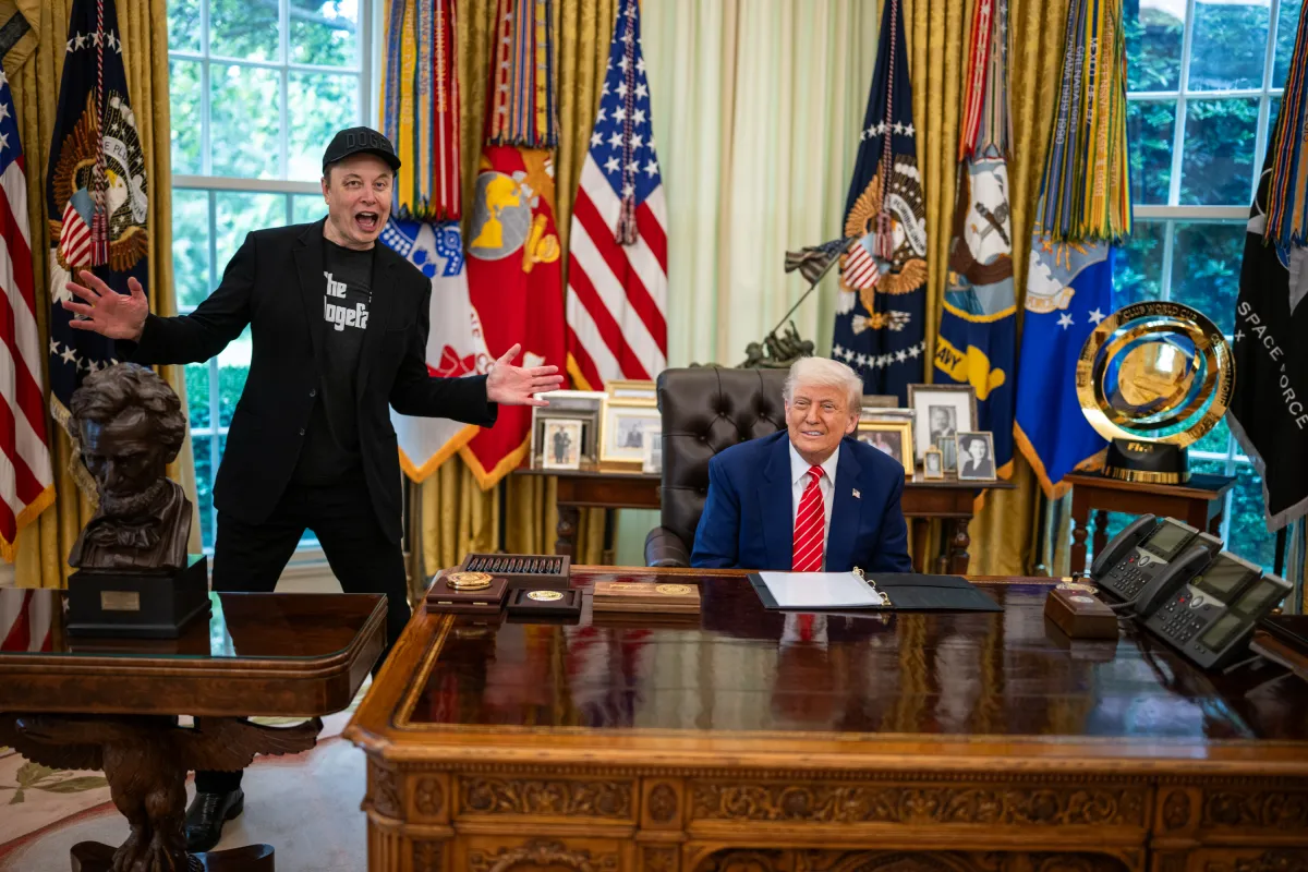 Crazy Elon Musk with Trump in Oval Office